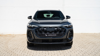 AUDI Q5 2.0 TDI Quattro (pohľad do interiéru)