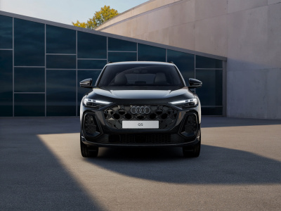 AUDI Q5 2.0 TFSI Quattro (pohľad zozadu)