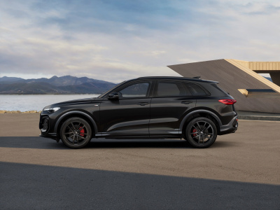 AUDI Q5 2.0 TFSI Quattro (pohľad do interiéru)