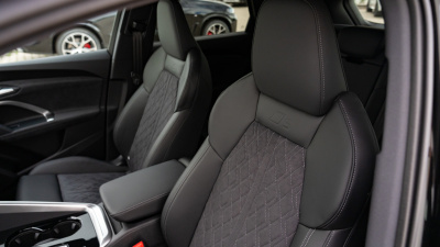 AUDI Q5 2.0 TFSI Quattro (pohľad zozadu)