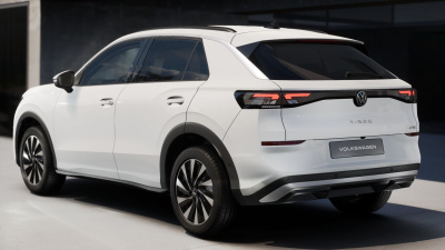 VW T-Roc 1.5 eTSI Limited (pohľad zozadu)