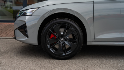 Škoda Octavia Combi 2.0 TSI RS (pohľad do interiéru)