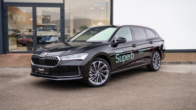 Škoda Superb Combi 2.0 TDI L&K 4x4 (pohľad zboku)