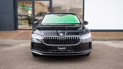 Škoda Superb Combi 2.0 TDI L&K 4x4 (pohľad zozadu)