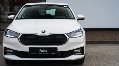 Fabia 1.0 MPI Essence (pohľad spredu)