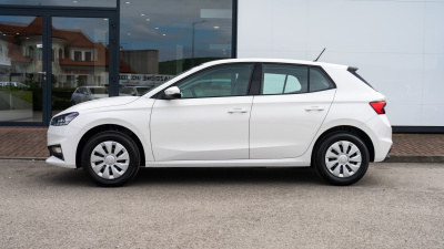 Fabia 1.0 MPI Essence (pohľad do interiéru)
