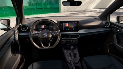 SEAT Arona 1.0 TSI Style family (pohľad spredu)