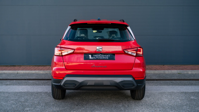 SEAT Arona 1.0 TSI Style family (pohľad zozadu)