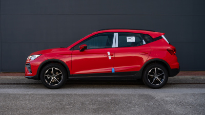 SEAT Arona 1.0 TSI Style family (pohľad zboku)