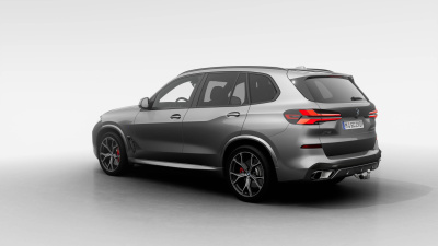 BMW X5 30d xDrive (pohľad zboku)