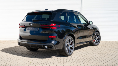 BMW X5 30d xDrive (pohľad zboku)