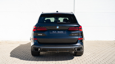 BMW X5 30d xDrive (pohľad do interiéru)