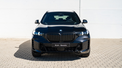 BMW X5 30d xDrive (pohľad do interiéru)