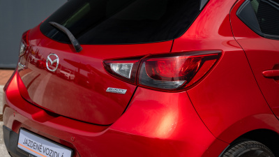 Mazda 2 1.5 Skyactiv-G (pohľad do interiéru)