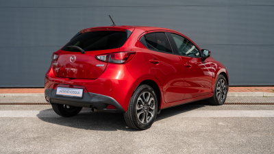 Mazda 2 1.5 Skyactiv-G (pohľad do interiéru)
