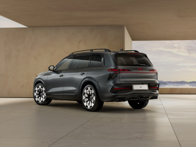 AUDI Q9 3.0 TDI Quattro (pohľad spredu)