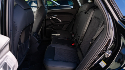 AUDI Q5 2.0 TDI Quattro (pohľad do interiéru)