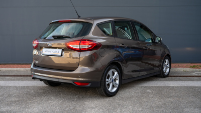 Ford C-Max 1.5 TDCi  (pohľad do interiéru)