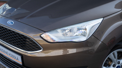 Ford C-Max 1.5 TDCi  (pohľad do interiéru)