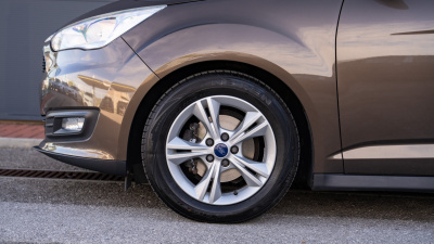 Ford C-Max 1.5 TDCi  (pohľad do interiéru)