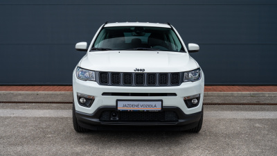 Jeep Compass 1.3 TURBO AUTOMAT (pohľad zboku)