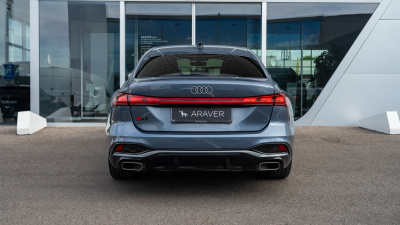 Audi A5 Limuzína 2.0 TFSI Quattro  (pohľad spredu)