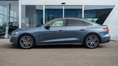 Audi A5 Limuzína 2.0 TFSI Quattro  (pohľad zozadu)