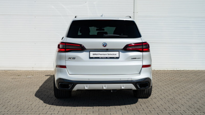 BMW X5 40i xDrive (pohľad do interiéru)