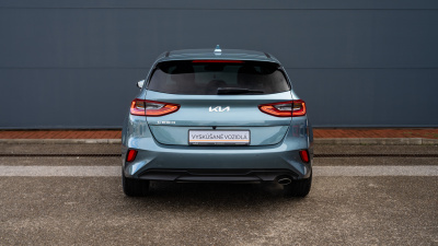 Kia Ceed 1.5 T-GDi Gold (pohľad spredu)