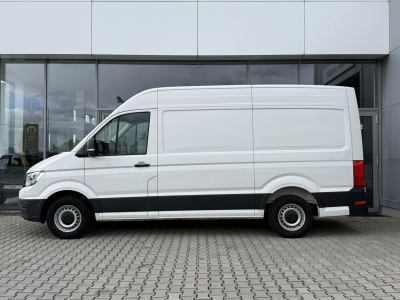 VW Crafter L3H3 35 2.0 TDI (pohľad spredu)