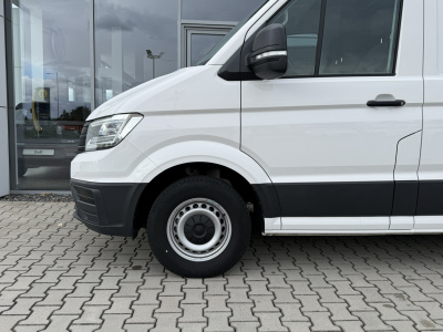 VW Crafter L3H3 35 2.0 TDI (pohľad do interiéru)
