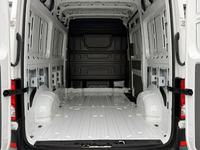 VW Crafter L3H3 35 2.0 TDI