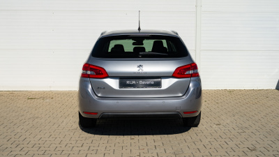 Peugeot 308 SW 1.6 HDI (pohľad zboku)