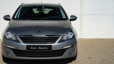 Peugeot 308 SW 1.6 HDI (pohľad do interiéru)