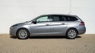 Peugeot 308 SW 1.6 HDI (pohľad zozadu)