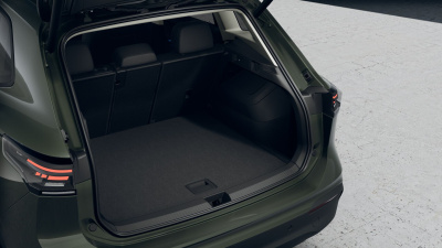 VW Tiguan 1.5 eTSI Limited (pohľad do interiéru)