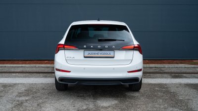 Škoda Scala 1.5 TSI Youbileum 125 (pohľad spredu)