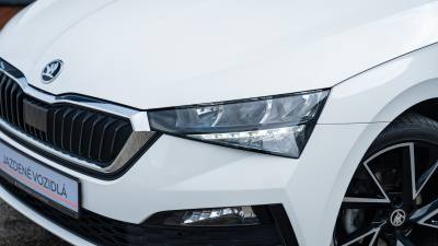 Škoda Scala 1.5 TSI Youbileum 125 (pohľad do interiéru)