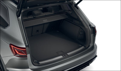 VW Touareg 3.0 TDI R-Line Final Edition (pohľad do interiéru)
