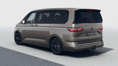 VW Multivan Style Long 1.5 TSI eHybrid 4x4 (pohľad zozadu)