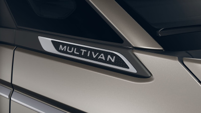 VW Multivan Style Long 1.5 TSI eHybrid 4x4 (pohľad do interiéru)