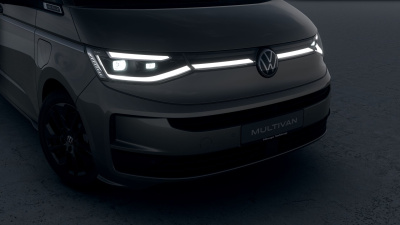 VW Multivan Style Long 1.5 TSI eHybrid 4x4 (pohľad do interiéru)