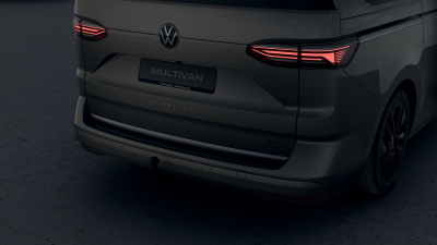 VW Multivan Style Long 1.5 TSI eHybrid 4x4 (pohľad do interiéru)