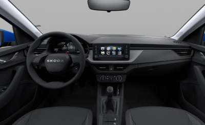Škoda Scala 1.0 TSI Essence (pohľad spredu)
