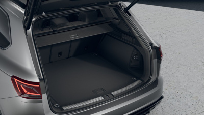 VW Touareg 3.0 TDI R-Line Final Edition (pohľad zozadu)
