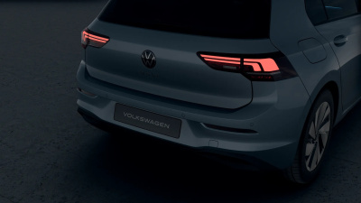 VW Golf 1.5 TSI Limited (pohľad do interiéru)