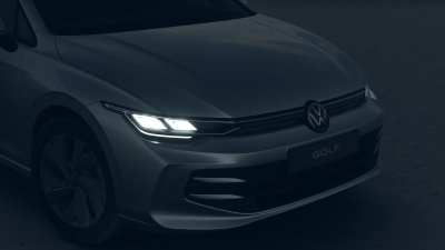 VW Golf Variant 1.5 TSI Limited (pohľad spredu)