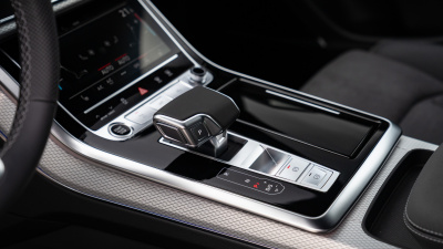 AUDI Q8 TFSIe PHEV quattro