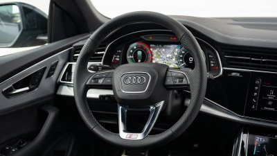 AUDI Q8 TFSIe PHEV quattro