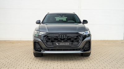 AUDI Q8 TFSIe PHEV quattro (pohľad do interiéru)
